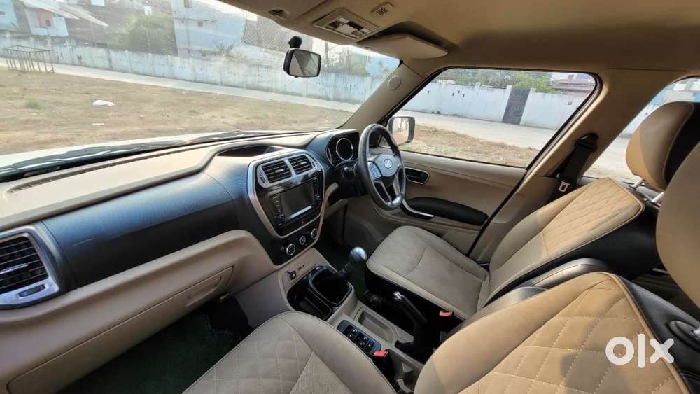 Mahindra Tuv 300 T10, 2019, Diesel