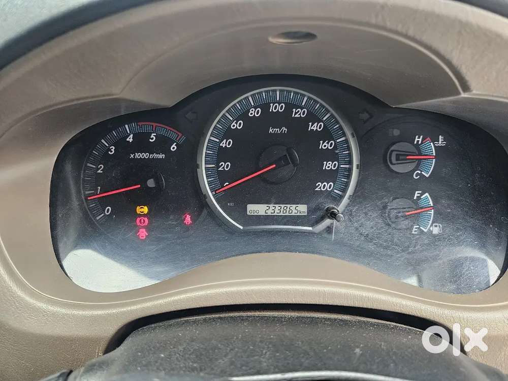 Toyota Innova V 10/2015