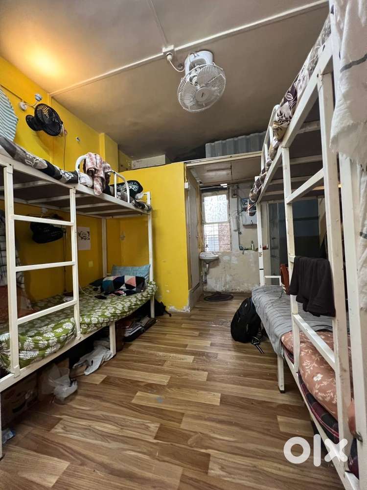 Bed available for student in share room