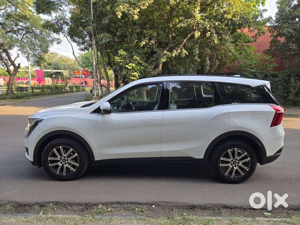 Mahindra Xuv700 2.2 Ax 7 Diesel At Str, 2023, Diesel