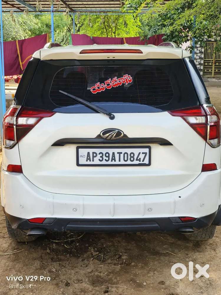 Mahindra Xuv500 2019 Diesel 150000 Km Driven Well Maintained