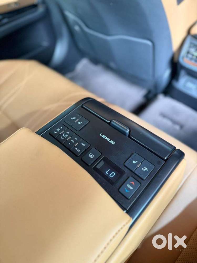 Lexus Es 300h Luxury, 2024, Petrol