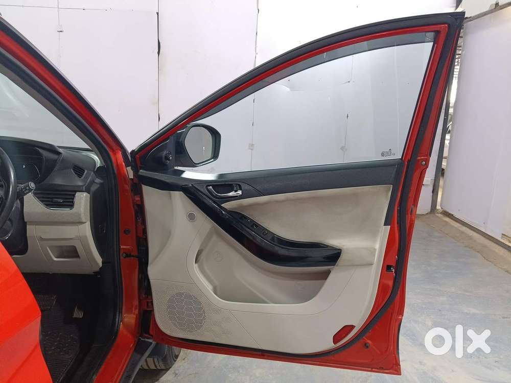 Tata Nexon 1.5 Revotorq Xza Plus S Amt, 2023, Petrol