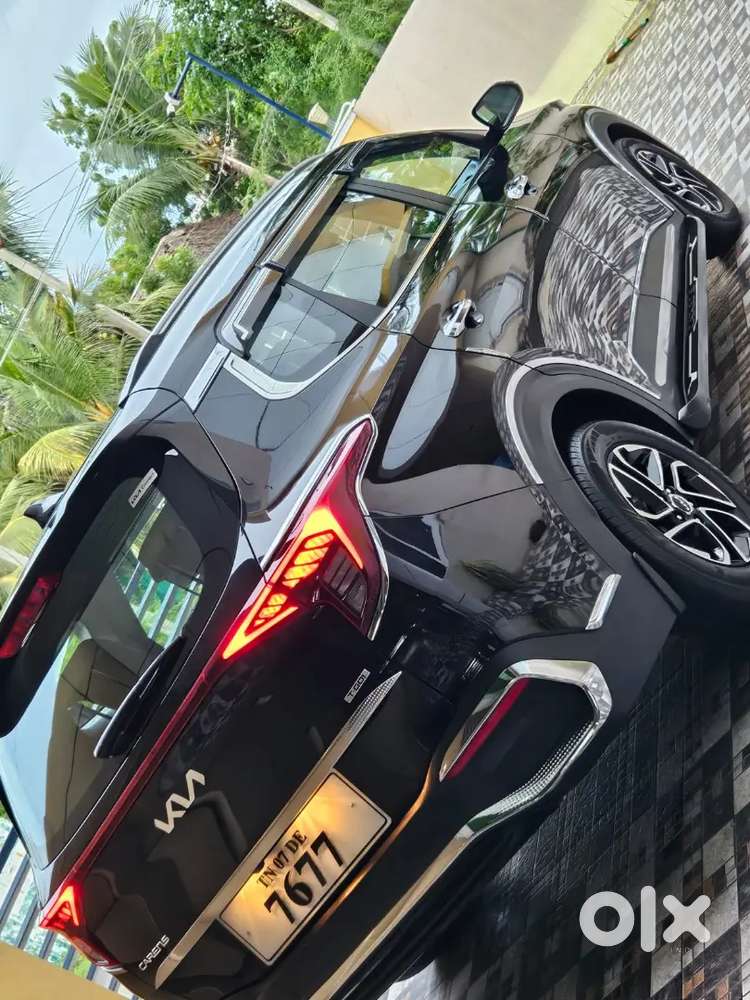 Kia Carens Luxury 2023