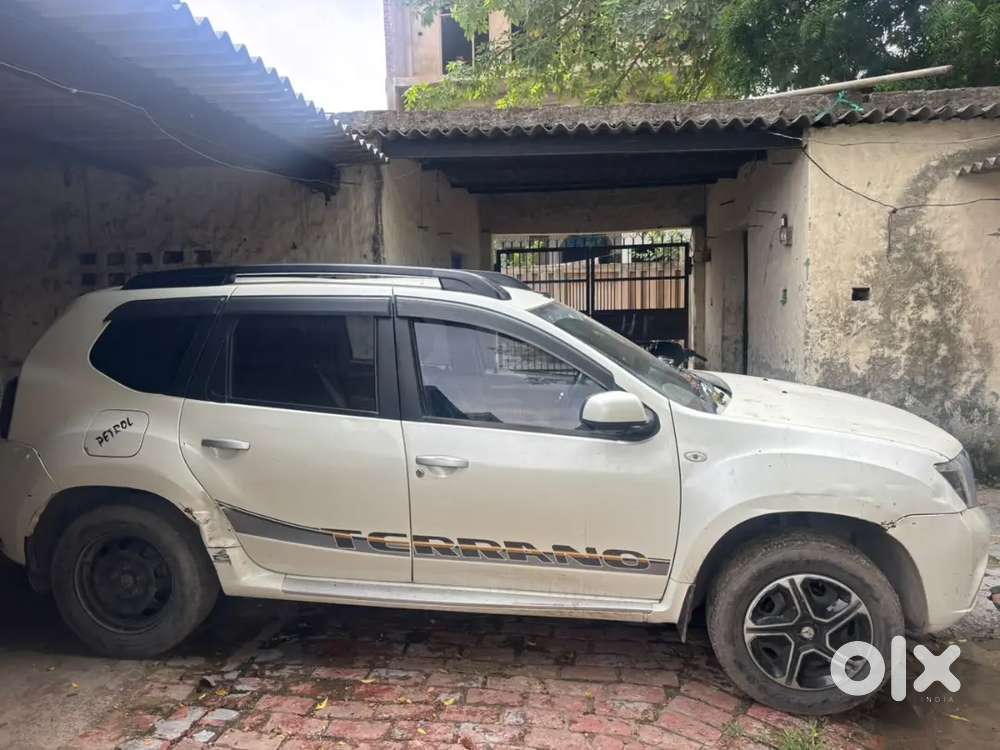 Nissan Terrano Petrol 2016 2nd