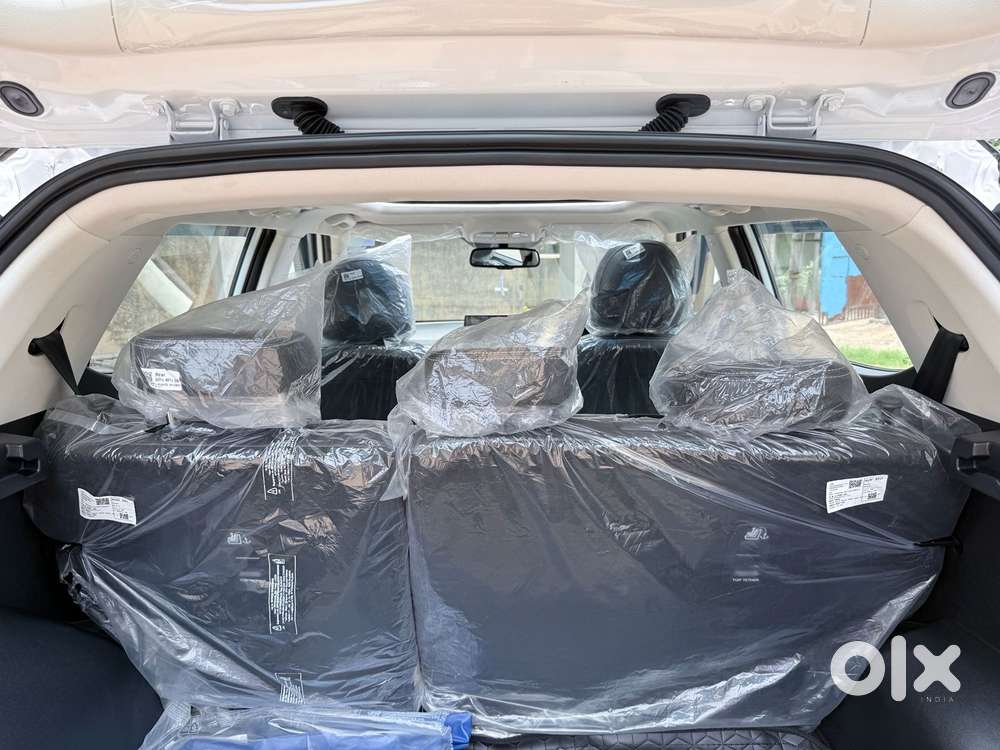 Mahindra Xuv 3xo Ax7l 1.2 Petrol At (pg), 2026, Petrol