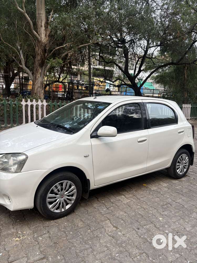 Toyota Etios Liva G, 2012, Petrol