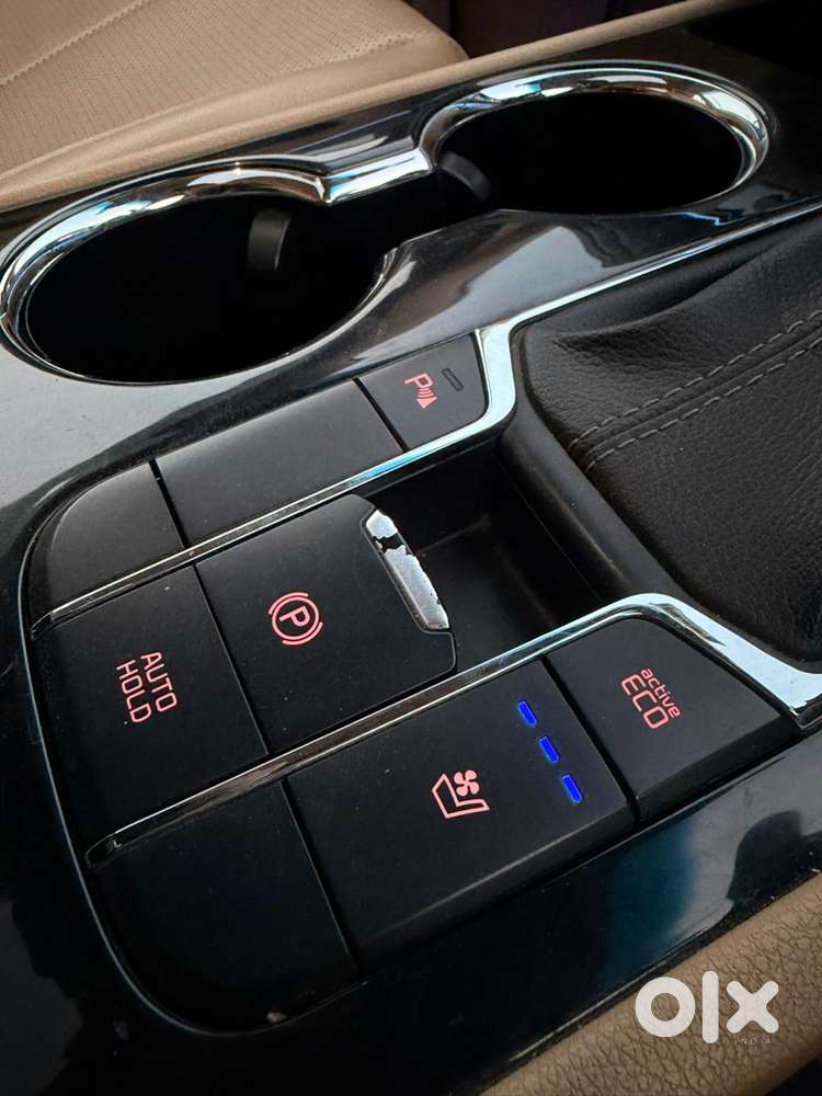 Kia Carnival Limousine Plus 7 Str, 2022, Diesel