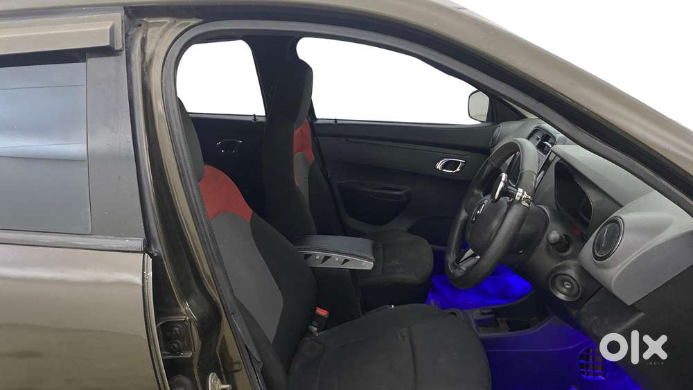 Renault Kwid 2019-ongoing 1.0 Rxt Amt (o), 2019, Petrol