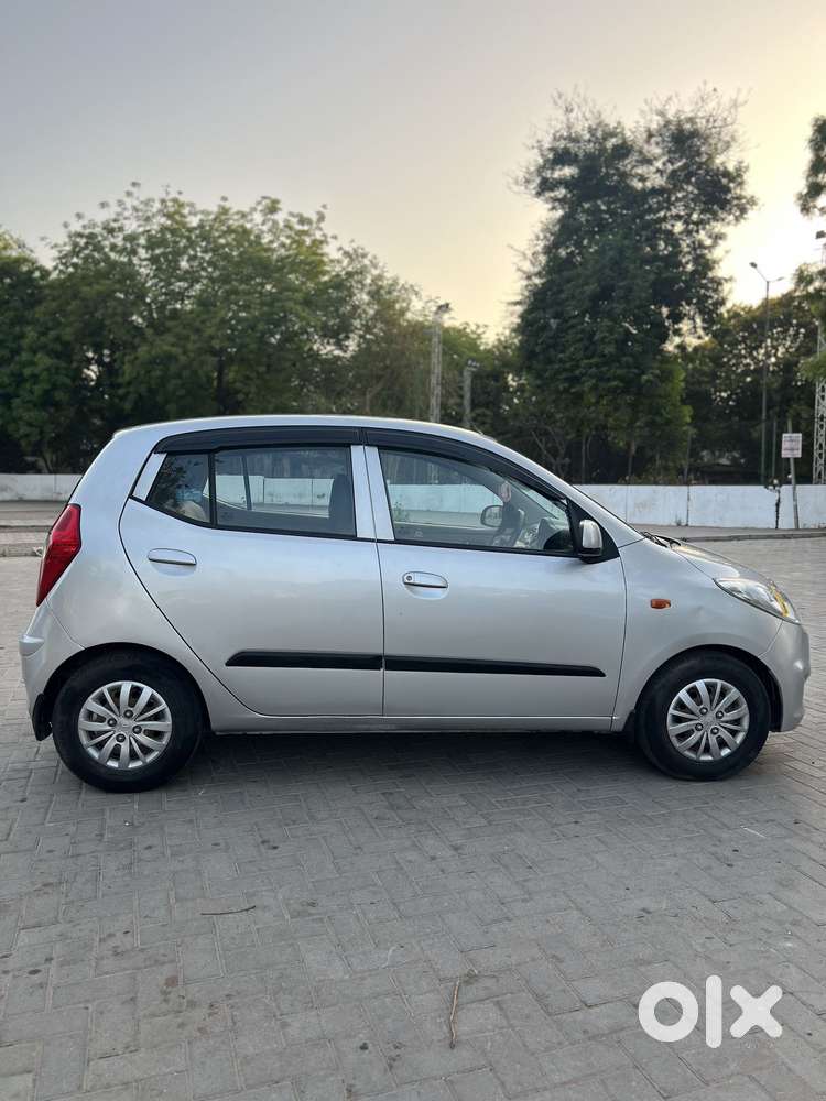 Hyundai I10 Sportz, 2014, Petrol