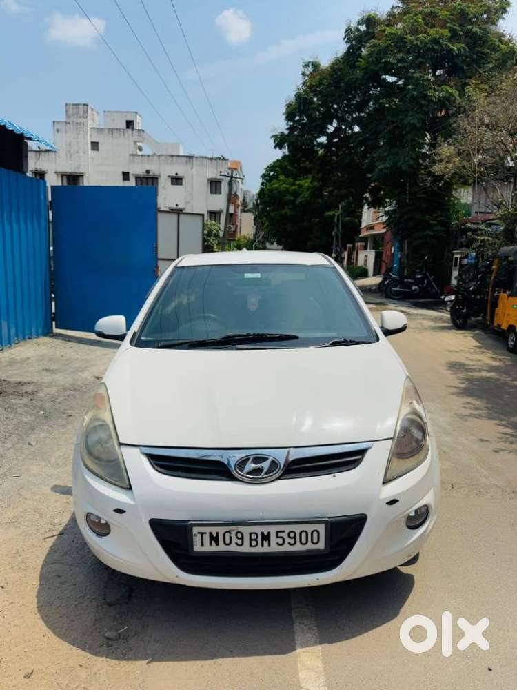 Hyundai I20 2009-2011 1.4 Asta (at), 2012, Petrol