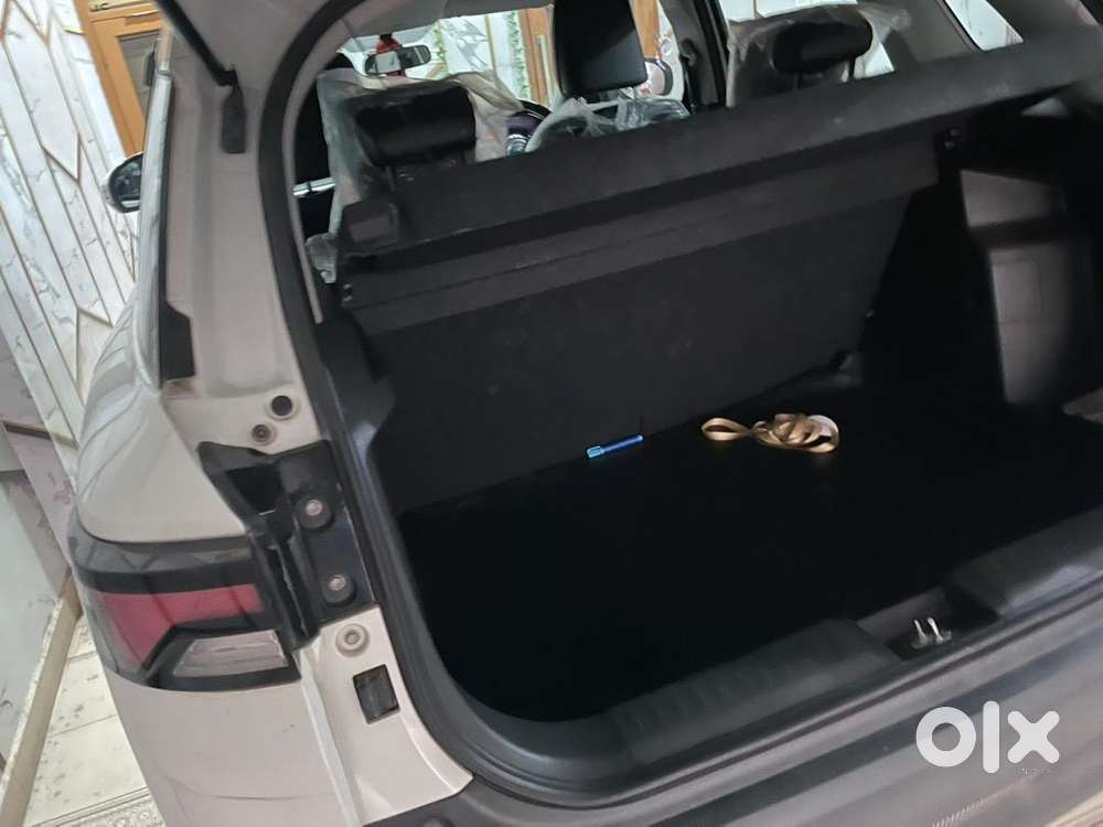 Maruti Suzuki Brezza 2023 Petrol 32000 Km Driven