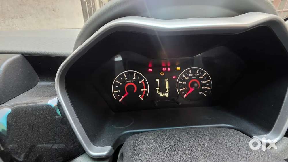Mahindra Kuv 100 2016