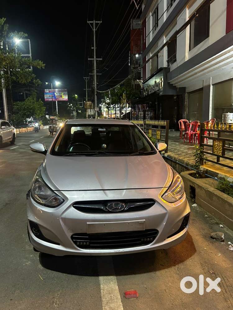 Hyundai Fluidic Verna 2012