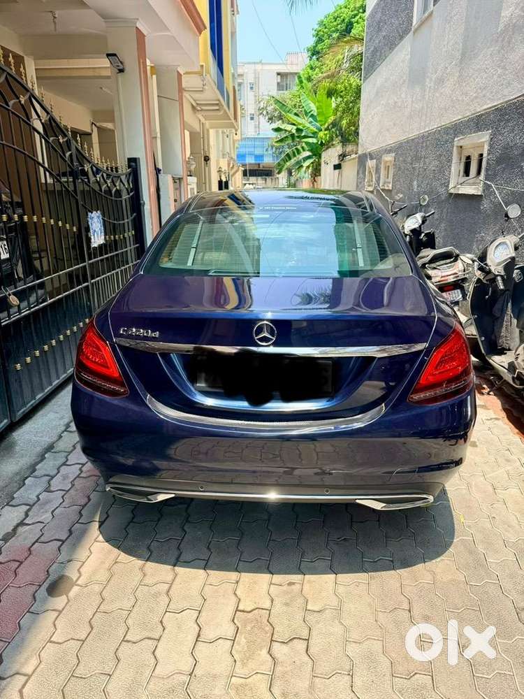 Lowdriven 48000 Km, Serviced Upto Date Mercedes C220 Progressive