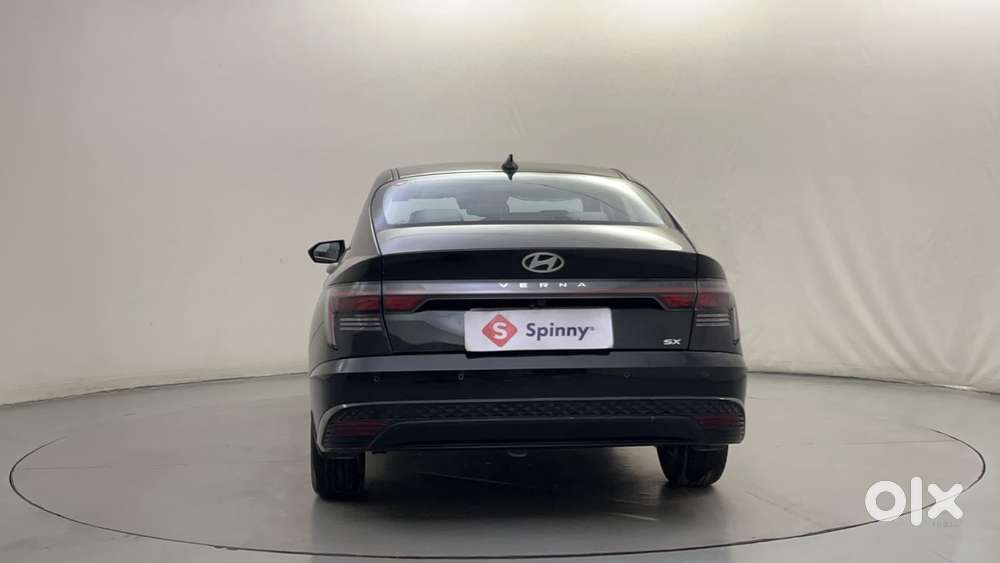 Hyundai Verna 1.5 Sx (o) Vtvt Ivt, 2023, Petrol