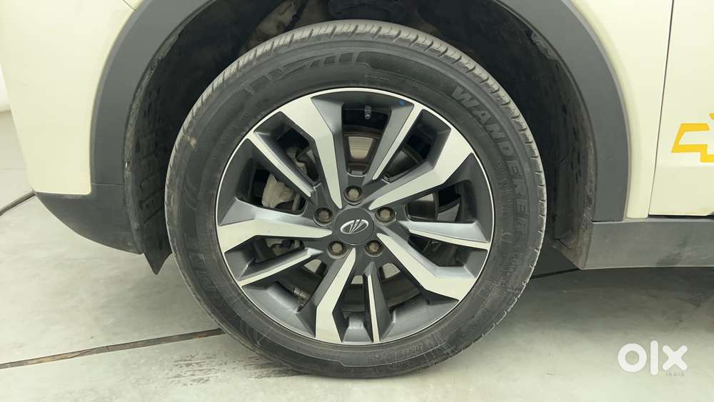 Mahindra Xuv300 W8 (o) 1.5 Diesel Amt, 2020, Diesel