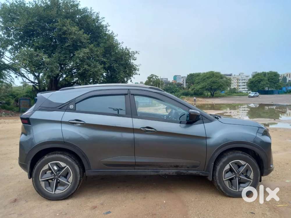 Tata Nexon Creative Plus 1.2 Revotron Petrol 7dca, 2023, Petrol