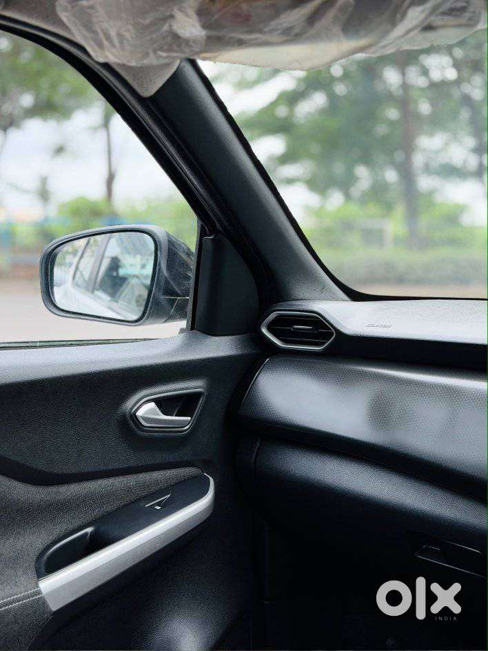 Nissan Magnite 1.0 Xv Premium, 2022, Cng & Hybrids