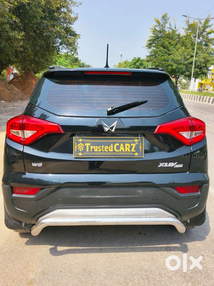 Mahindra Xuv300 W8 Option Diesel, 2023, Diesel
