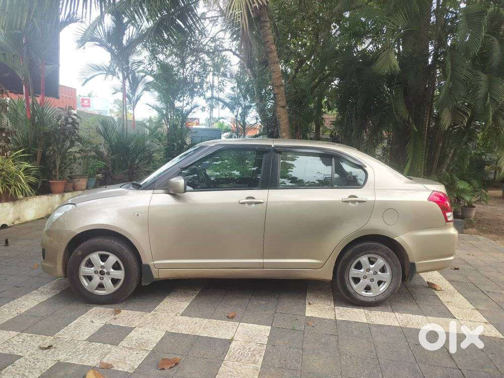 Maruti Suzuki Swift Dzire 1.2 Zxi Bsiv, 2011, Petrol