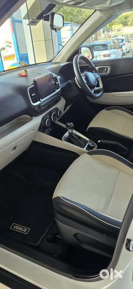 Hyundai Venue 1.0 Sx (o) Turbo Dct, 2023, Petrol