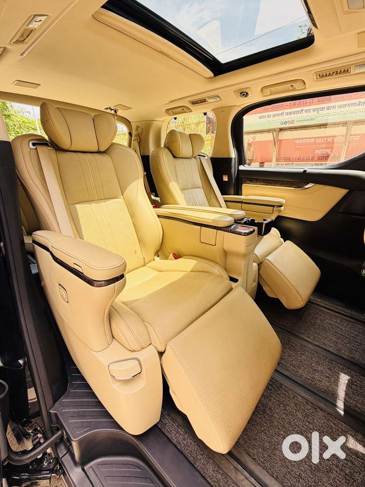 Toyota Vellfire Vip – Executive Lounge, 2023, Cng & Hybrids