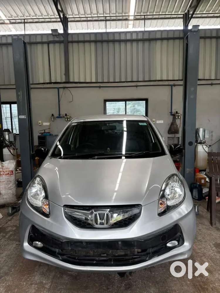 Honda Brio 1.2 V 2013