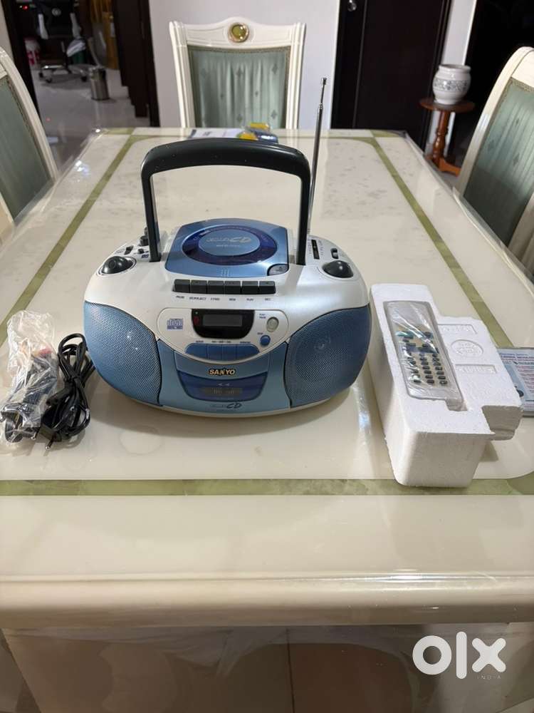 Sanyo Vedio/ Audio Recorder with Radio