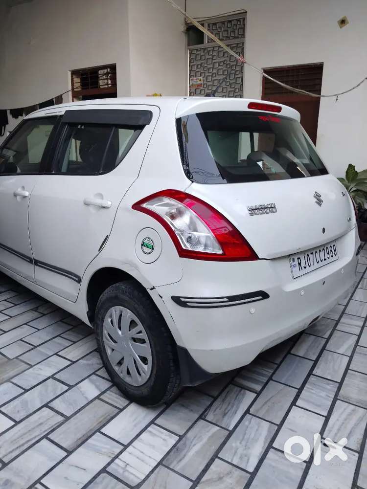 Maruti Suzuki Swift 2017 Petrol 62000 Km Driven
