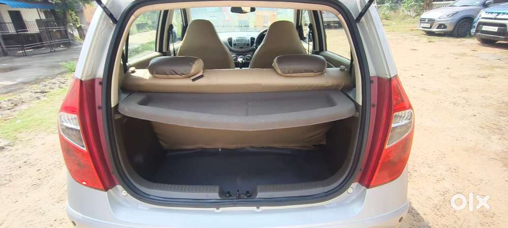 Hyundai I10 Sportz At, 2012, Petrol