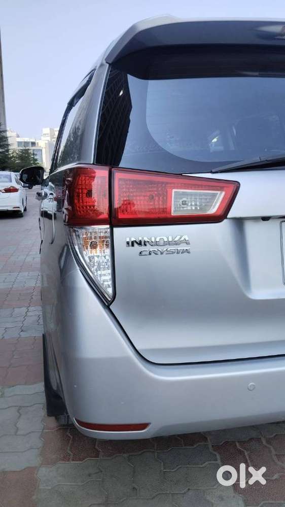 Toyota Innova Crysta 2.4 V 8 Str, 2017, Diesel