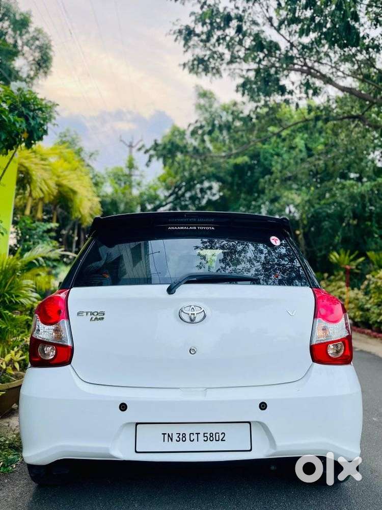 Toyota Etios Cross 1.2 V, 2019, Petrol