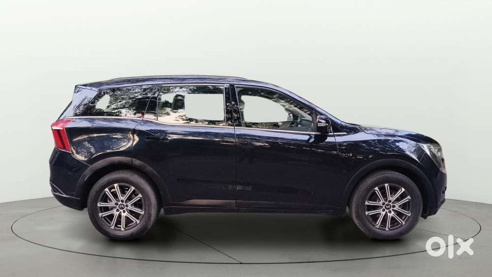 Mahindra Xuv700 2.2 Ax 7 Diesel At Luxury Pack Str Awd, 2022, Diesel