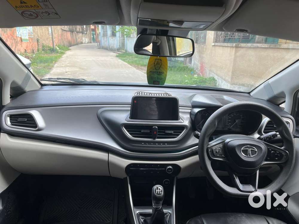 Tata Altroz Petrol 2022 Manual