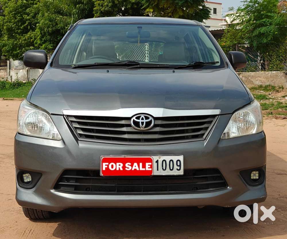 Toyota Innova 2.5 G (diesel) 8 Seater Bs Iv, 2013, Diesel