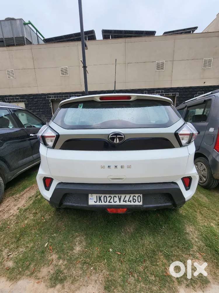 Tata Nexon 2021 Dec With Sunroof