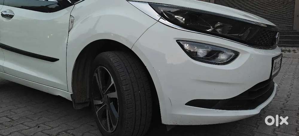 Tata Altroz Xz Petrol New Condition
