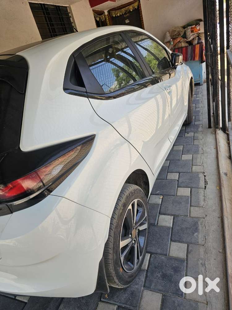 Tata Altroz 2023 Petrol Good Condition 2022 Ending