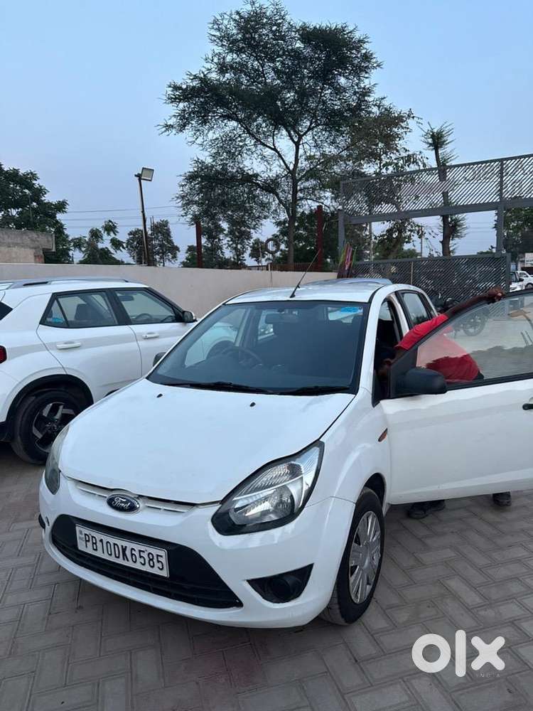 Ford Figo 2012 Petrol 52000 Km Driven