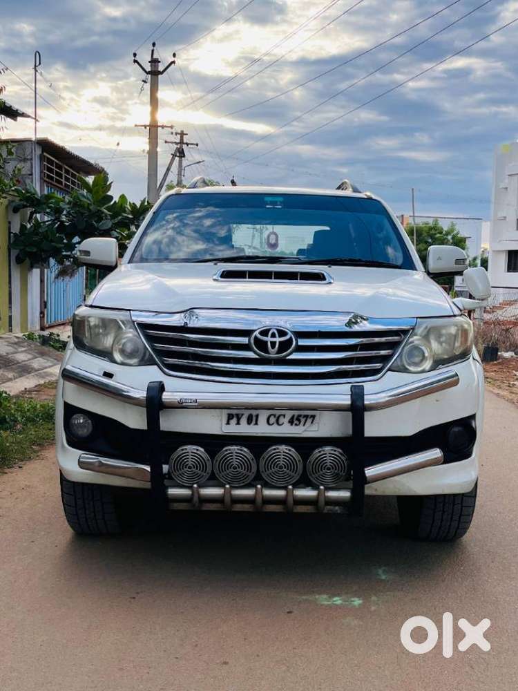 Toyota Fortuner 4x2 Manual, 2014, Diesel