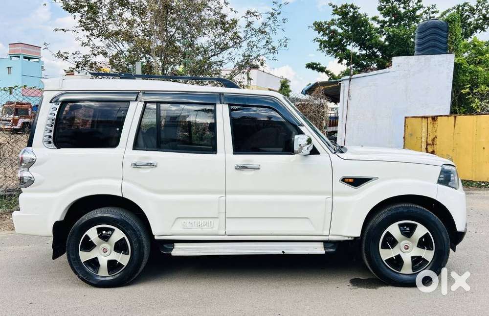 Mahindra Scorpio S4, 2015, Diesel