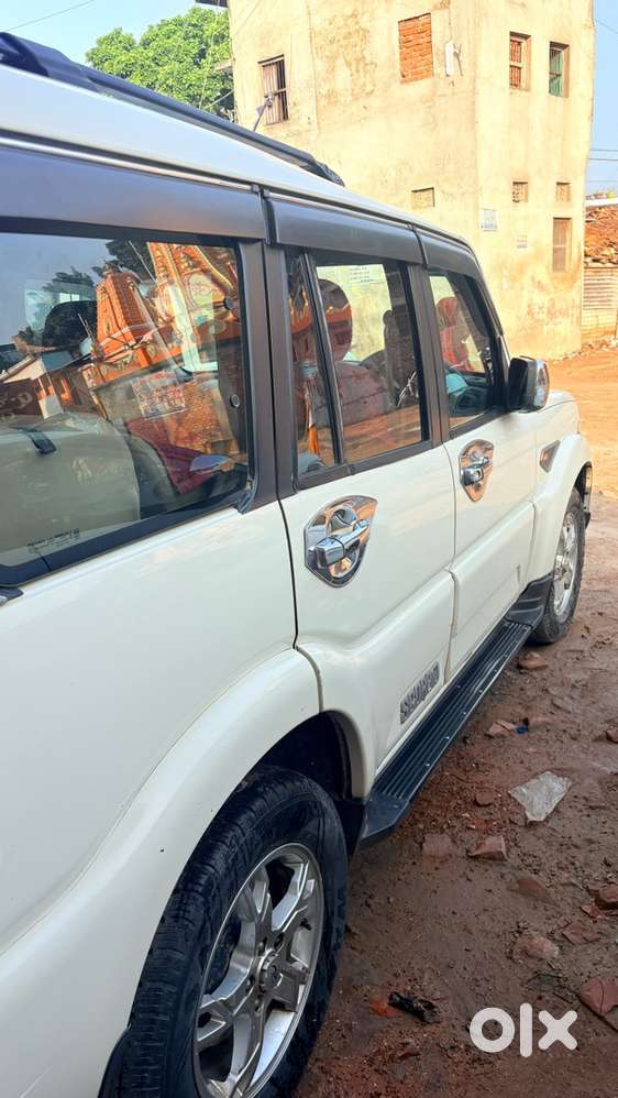 Mahindra Scorpio 2018 Diesel Manual