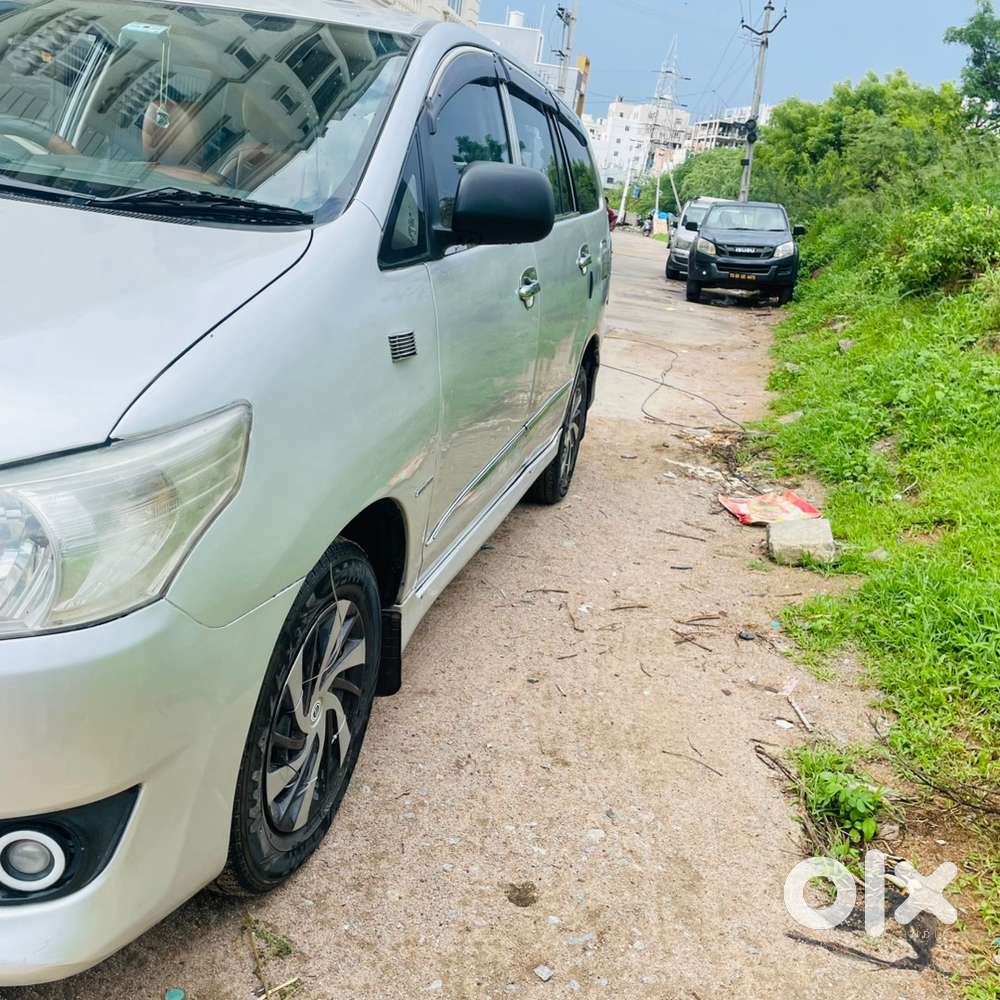 Toyota Innova 2012 Diesel
