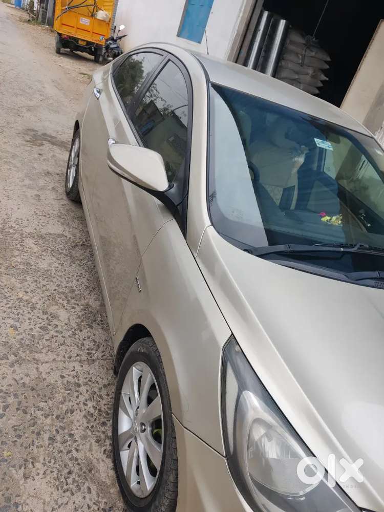 Hyundai Fluidic Verna 2012 Diesel 130300 Km Driven