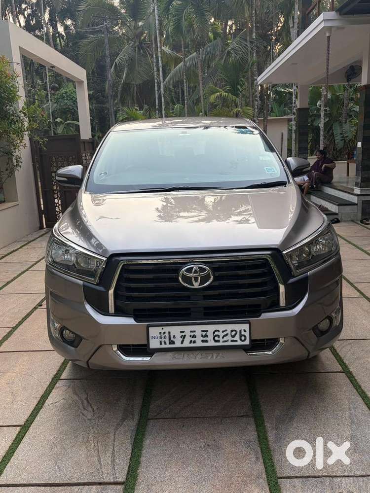 Toyota Innova Crysta 2017 Diesel 120000 Km Driven