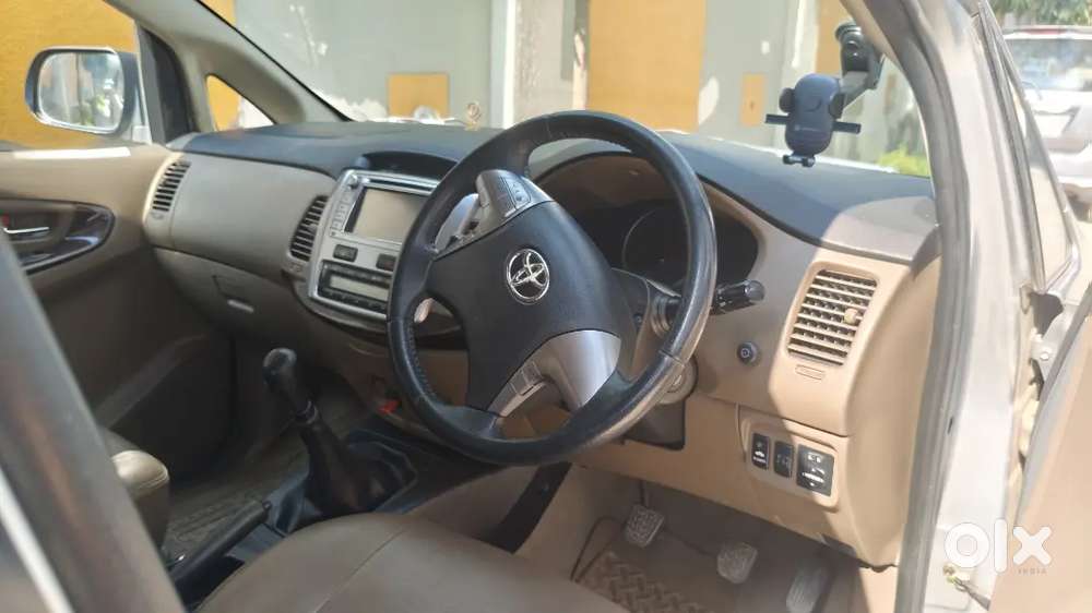 Toyota Innova Diesel (2016) Model And 85343 Kms Driven