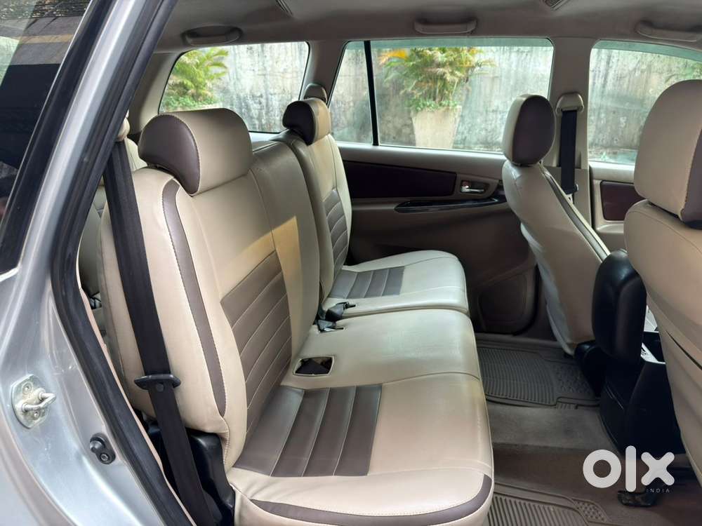 Toyota Innova 2015 Diesel 183000 Km Driven