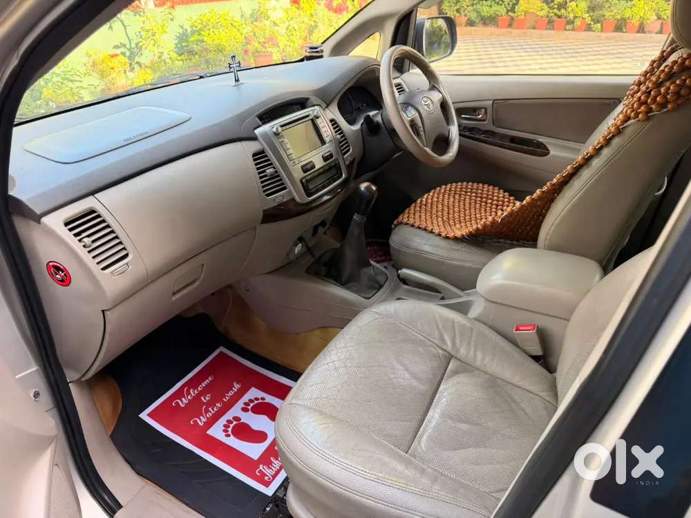 Toyota Innova 2.5 V 2013