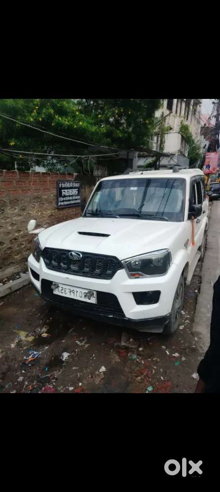 Mahindra Scorpio 2015